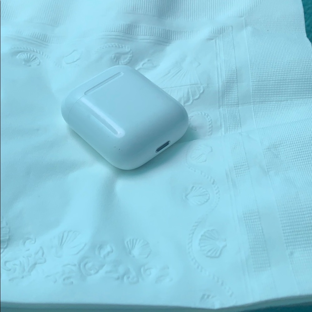Apple AirPod case